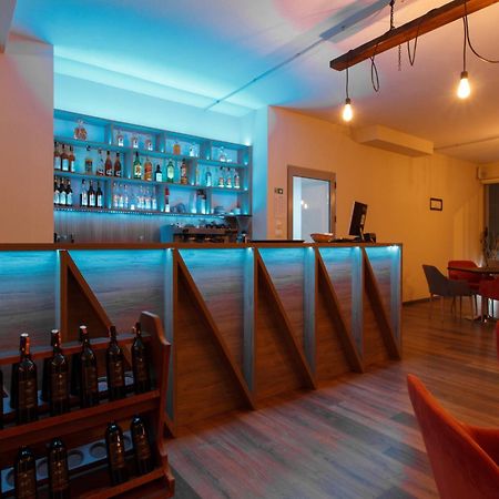 Grand Blue Aparthotel Sarandë Exterior foto