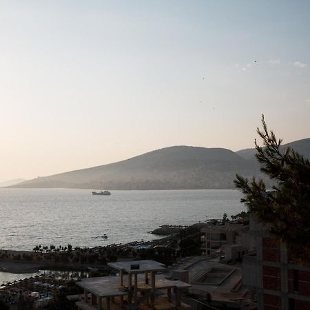 Grand Blue Aparthotel Sarandë Exterior foto