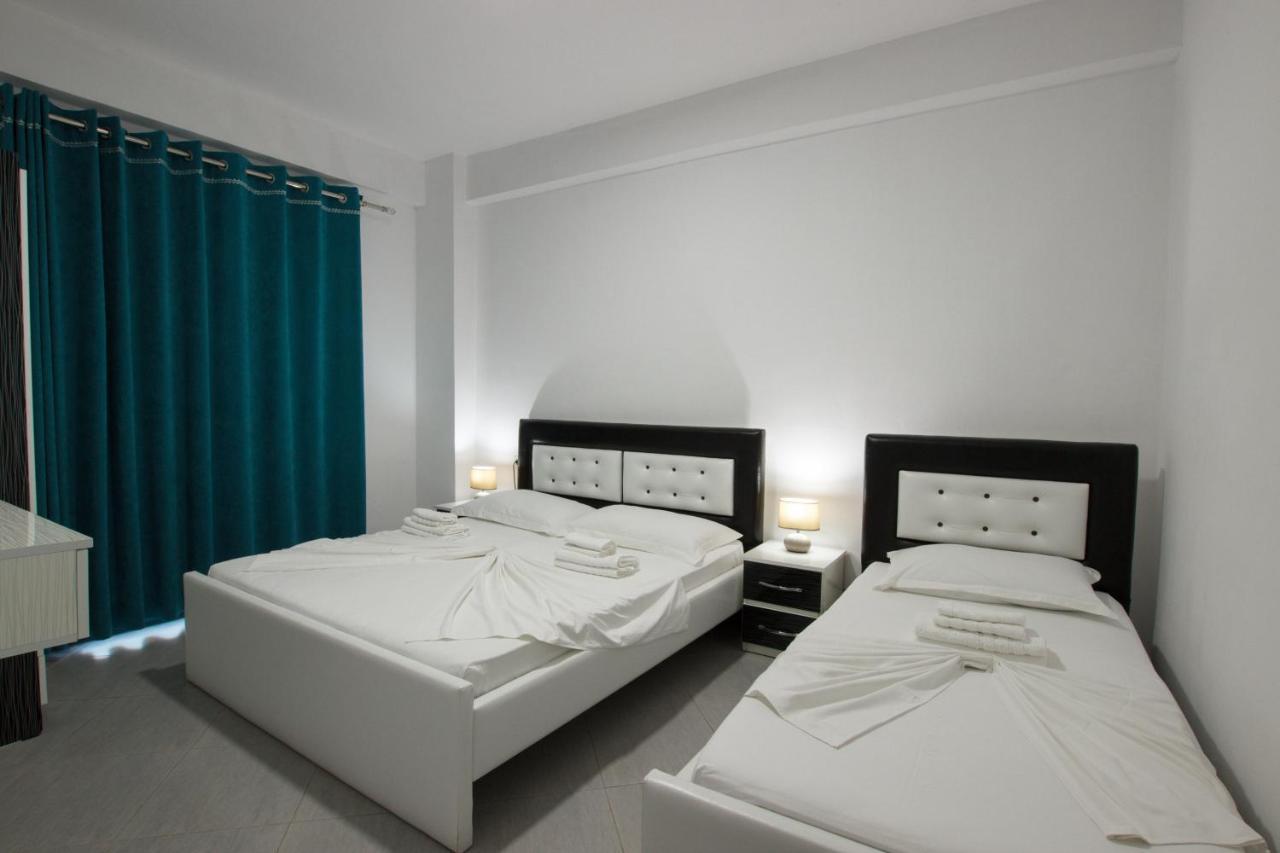 Grand Blue Aparthotel Sarandë Exterior foto