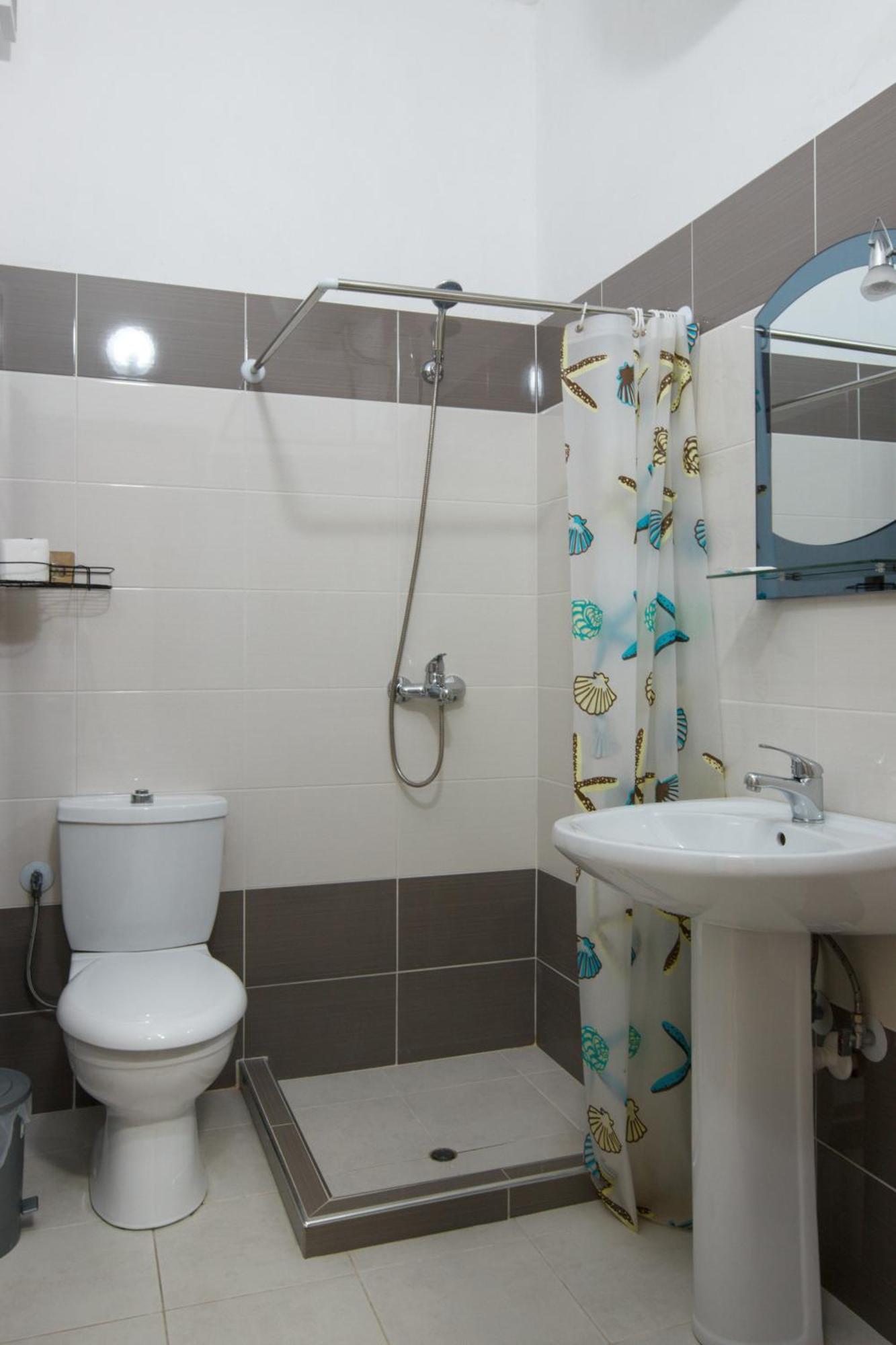 Grand Blue Aparthotel Sarandë Exterior foto