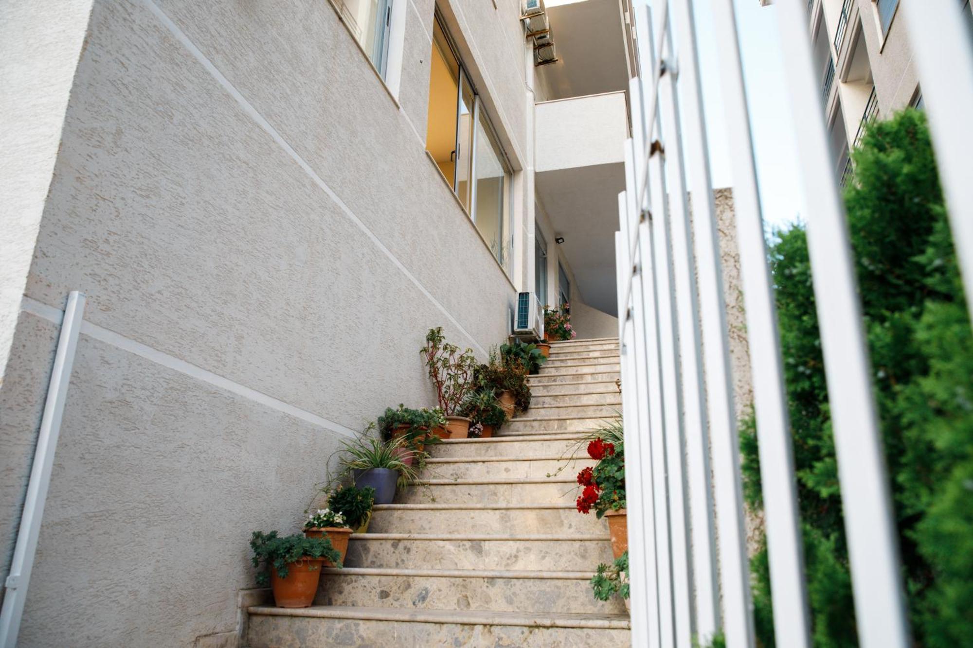 Grand Blue Aparthotel Sarandë Exterior foto